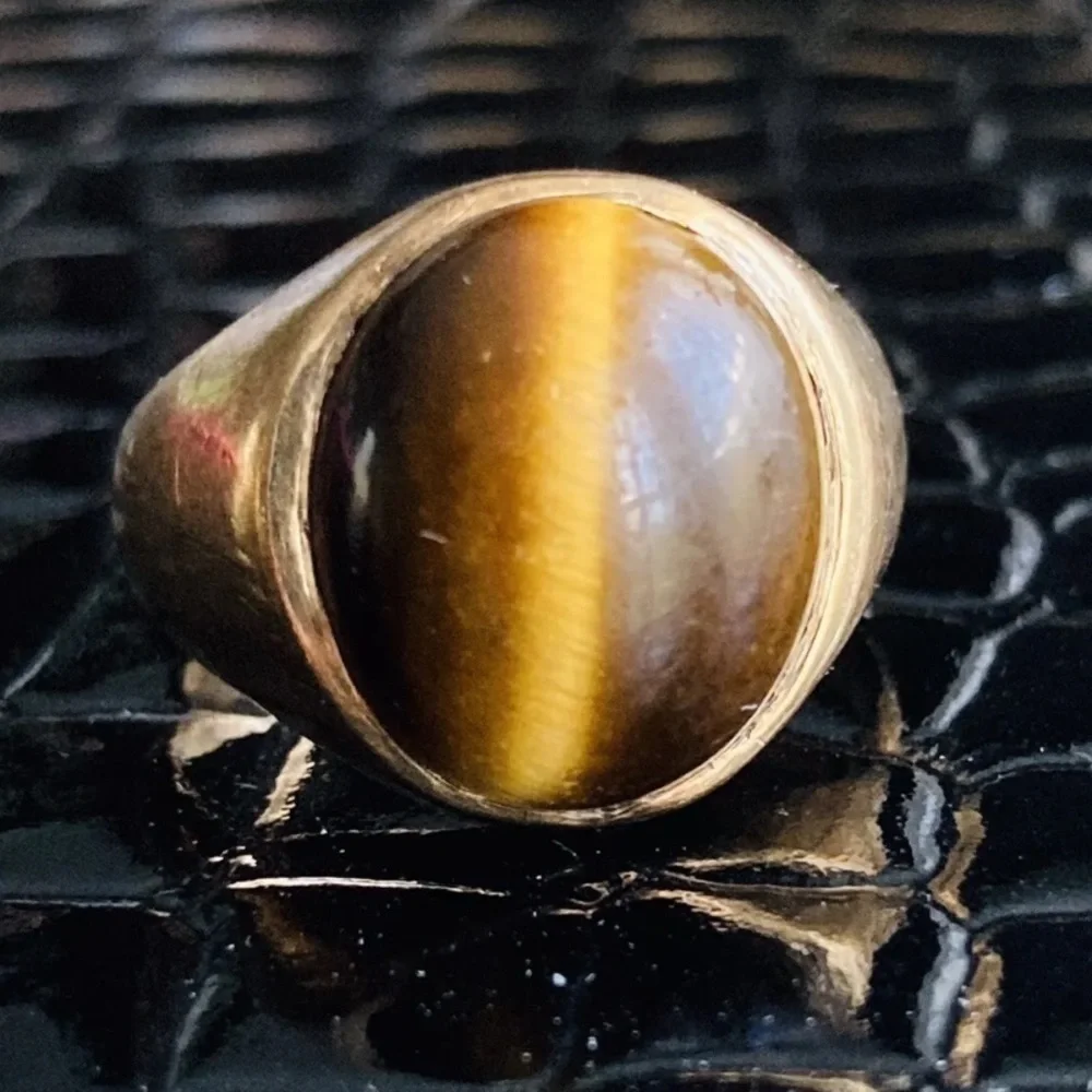 10k Gold Tiger’s Eye Solitaire Signet Estate Ring